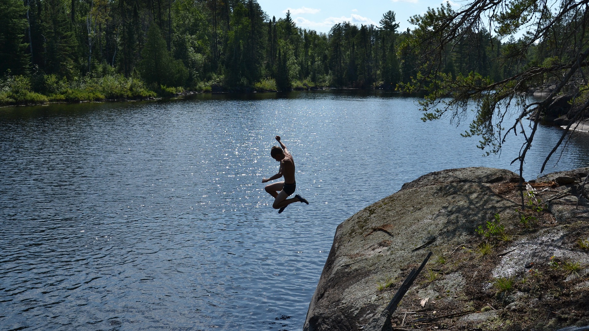 cliff-jumping-action